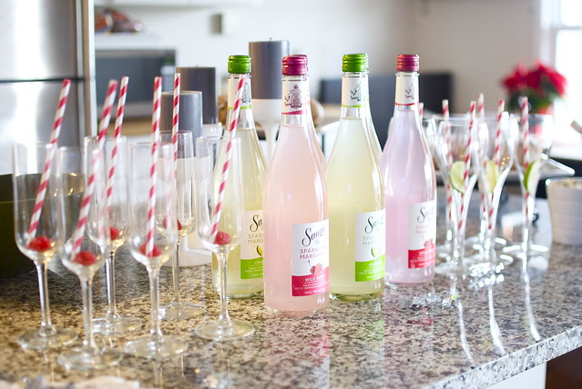 Sauza sparkling margarita, holiday party, holiday cocktail, party decor, party ideas, ready to serve