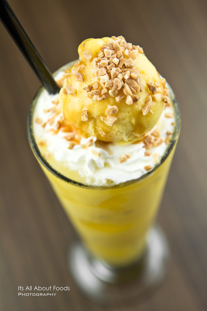 mango-passion-fruit-with-mango-ice-cream-smoothies-the-journey-cafe
