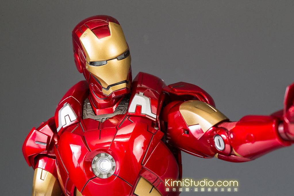 2013.06.11 Hot Toys Iron Man Mark VII-041