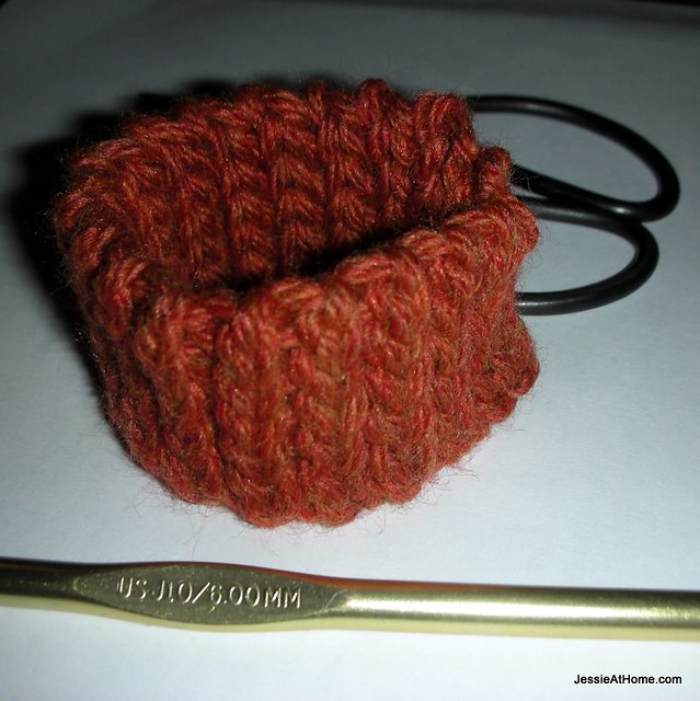 Quick-Scrap-Slip-Stitch-Bracelet-Free-Crochet-Pattern