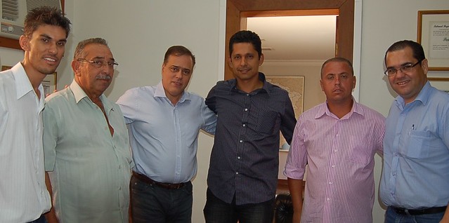 20 02 14 em visita ao escritório a comitiva de Ribeirão das Neves Daniel Souza, Admilson Barbosa, Sr José Eustáquio de Abre