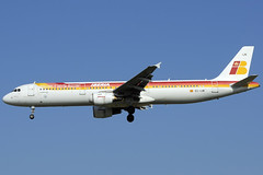 Iberia (Orgullosos ...) A321-211 EC-IJN BCN 24/02/2013