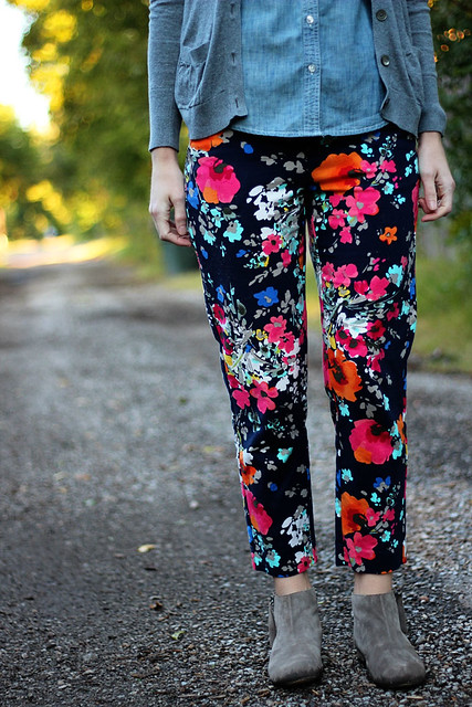 floral-pants-chambray-with-cardigan-6