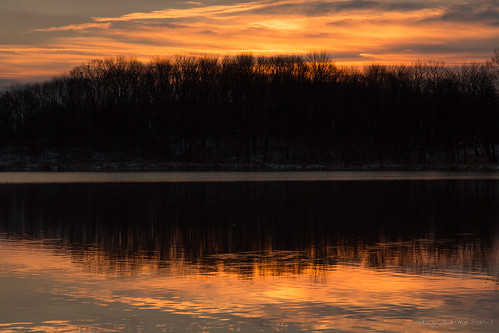 Winter Sunrise at Pickerington Ponds by andiwolfe