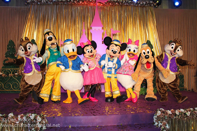 HKDL Disney Dreamers Everywhere Welcome Ceremony