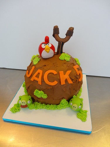 Angry Birds Birthday Cake by CAKE Amsterdam - Cakes by ZOBOT