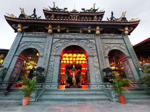 Chi Nan Temple