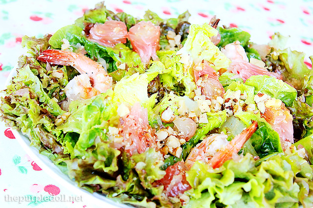 Grilled Shrimp with Sweet Pomelo and Mixed Greens in Asian Dressing (P175)