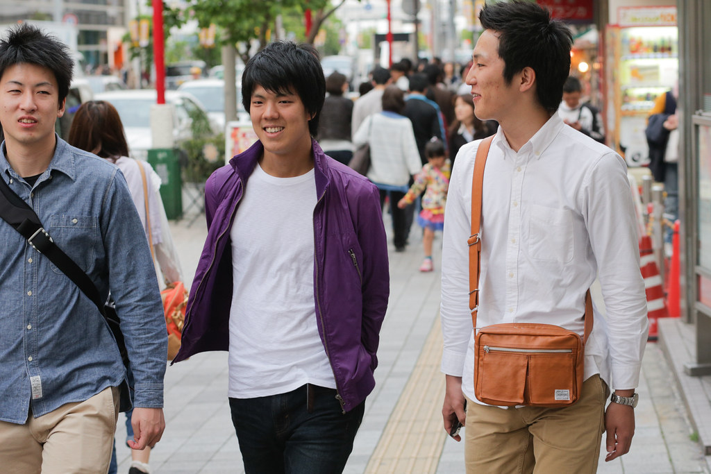 Кансайские улыбки Sannomiyacho 3 Chome, Kobe-shi, Chuo-ku, Hyogo Prefecture, Japan, 0.004 sec (1/250), f/5.0, 85 mm, EF85mm f/1.8 USM