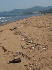 清不完的沙灘垃圾