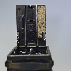 15—Ernemann Heag 0 folding plate camera (6-5 x 9 cm) with Ernemann Detektiv Aplanat f6-8 10-5cm