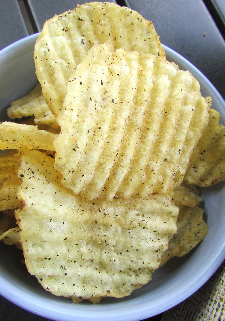 PC Kettle Cooked Potato Chips - Smoked Sea Salt & Cracked Black Pepper Flavour