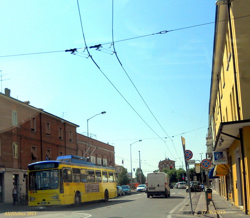 filobus Socimi n°19 nel quartiere SACCA - linea 11