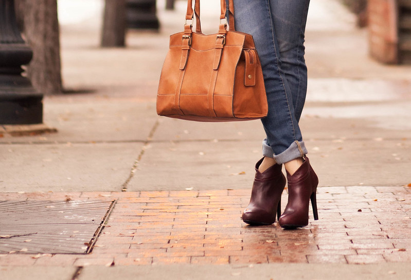cute & little blog | gap always skinny jeans, jessica simpson aggie boot, emilie m jane satchel outfit