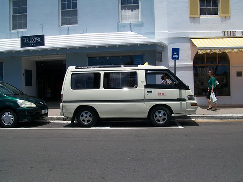 how to take a taxi in Bermuda