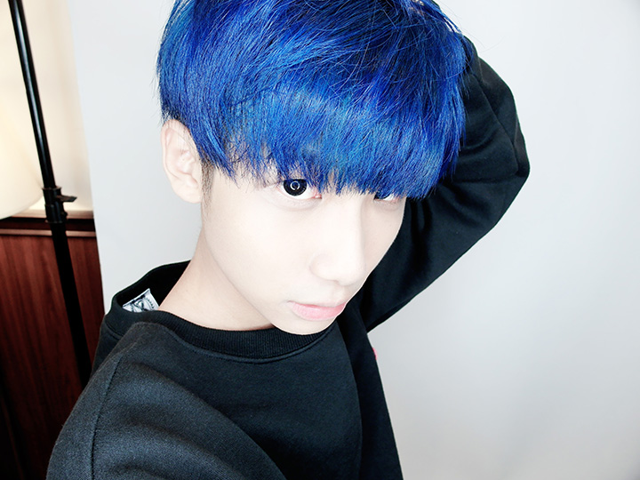 typicalben having blue coloured hair
