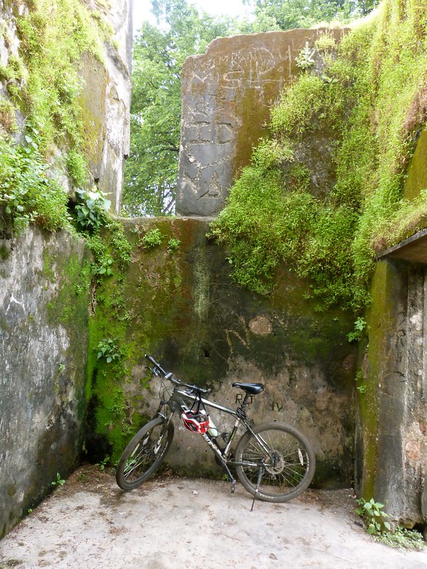 Sion Fort - mutilated walls and my cycle