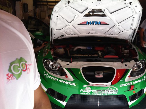 Segovianos en el equipo Astra Racing 24 Horas Barcelona 2013