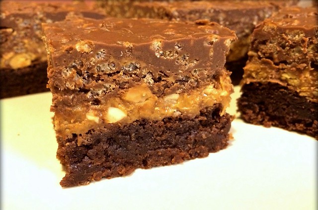 Peanut Butter Cup Crackle Brownies