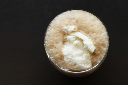 Post image for Alcoholic Root Beer Float