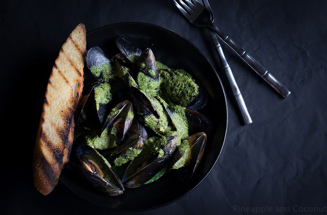 Steamed Mussels With White Wine Cilantro Pesto Sauce www.pineappleandcoconut.com