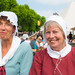 Twee vrouwen in historische kleding