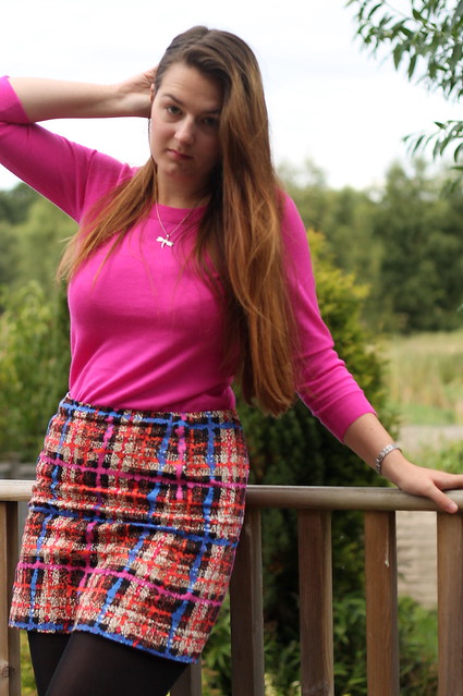 Outfit of the day, OOTD, uk style blog, J Crew pink jumper, J Crew skirt, flats
