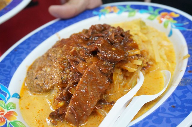 Halal breakfast in Penang Astaka Taman Tun Sardon-018