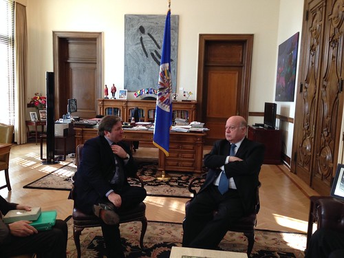 Secretario General de la OEA recibió al Ministro de la Administración Pública de Italia