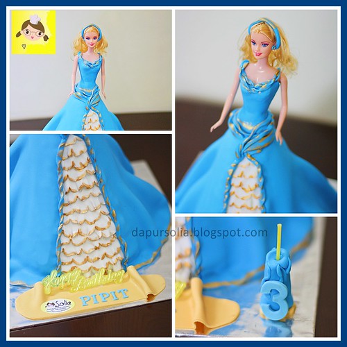 Barbie Cake for Pipit