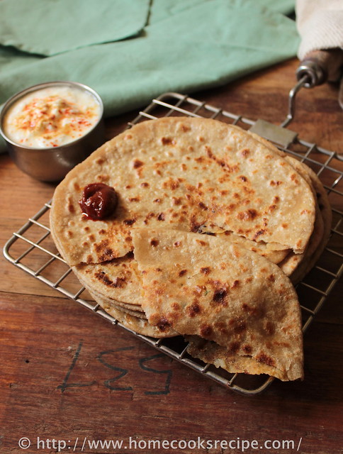 aloo paratha with curd and pickle