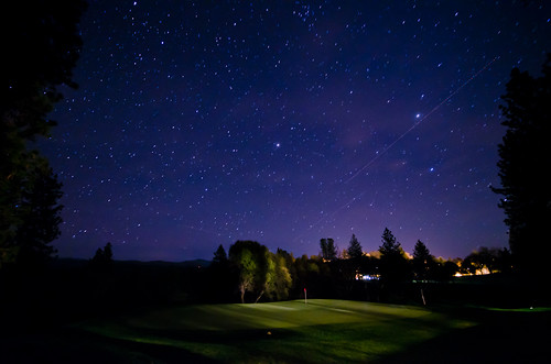 the night sky (by: Todd Fong, creative commons)