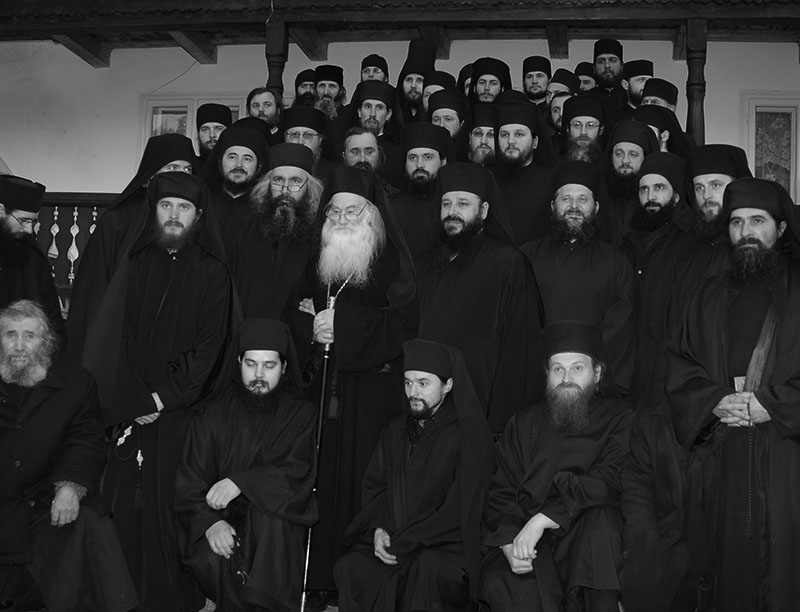 Părintele Justin cu obştea Mănăstirii Petru Vodă, 2009