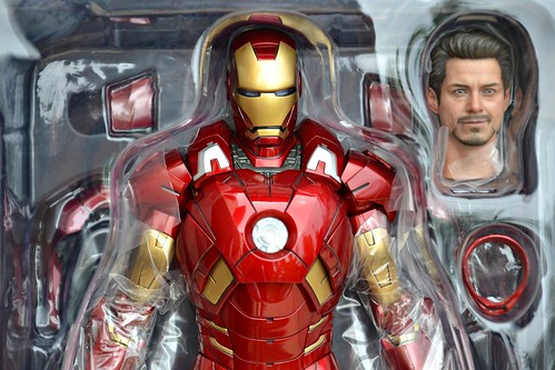Hot Toys Sixth Scale Movie Avenger Iron Man Mark VII