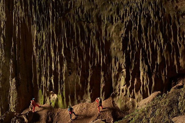 Hang Son Doong Cave, Vietnam-5