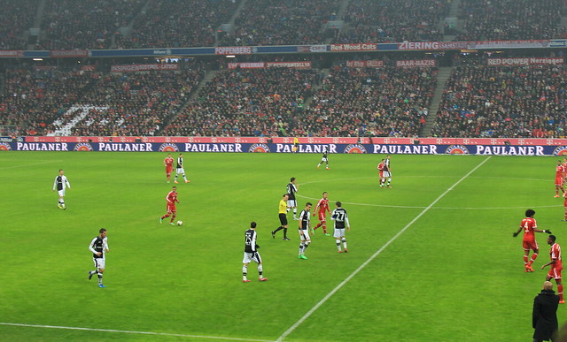 Munich Adidas Fußball FC Bayern München Eintracht Frankfurt lisforlois