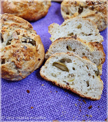 Olive & cheese bread