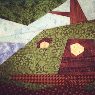 Bag End. Some are easier than others. #fandominstitches #lotr #bagend #quilting #paperpiecing