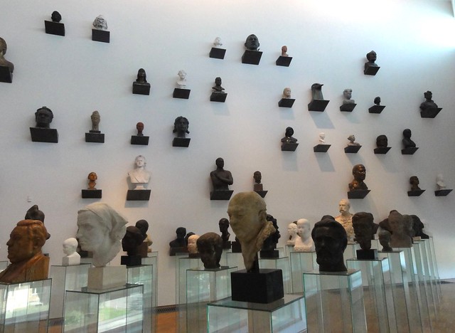 KUMU Museum - bustes