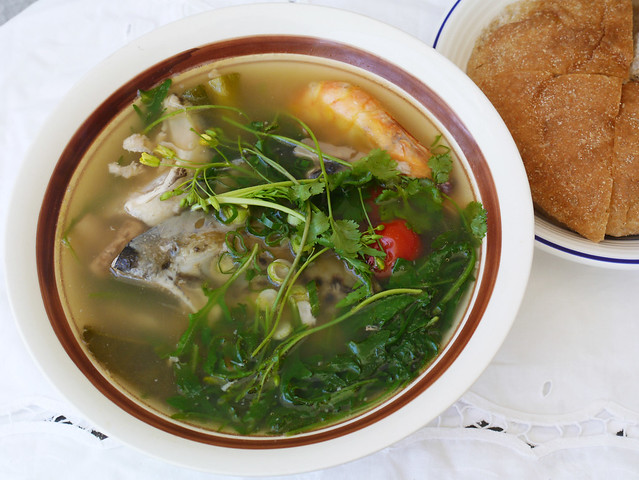 How to make tom hua pa - Lao fish head soup #11