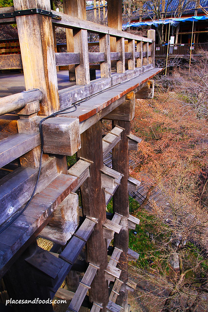 Kiyomizudera (清水寺)Temple 139 wooden pillars