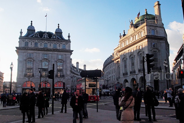 Piccadilly Circus - 1