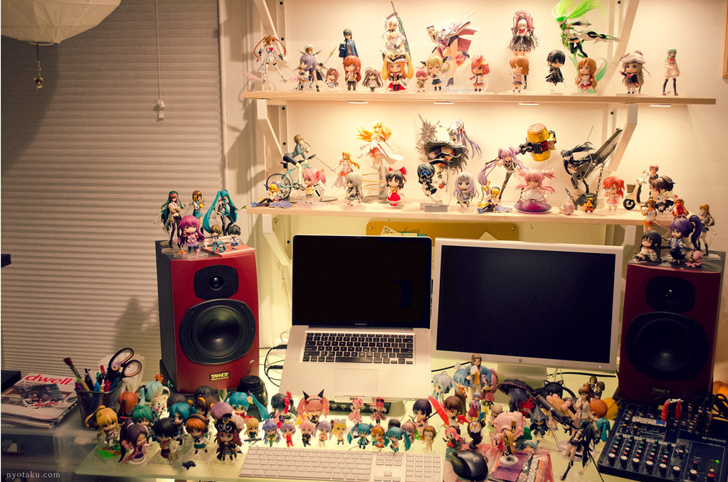 Otaku Desk 2014