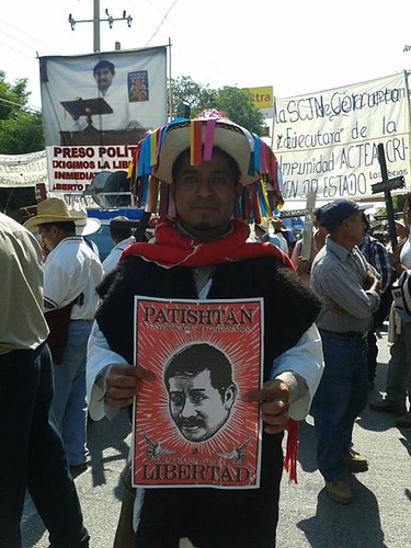 Movilizaciones Cartel "PATISHTAN" usado en las marchas para la liberación de Alberto Patishtan, Tuxtla Gtz. Chiapas Proyecto "Propaganada & Conciencia" Foto por Las Abejas de Acteal Abr. 2013. by Gran OM