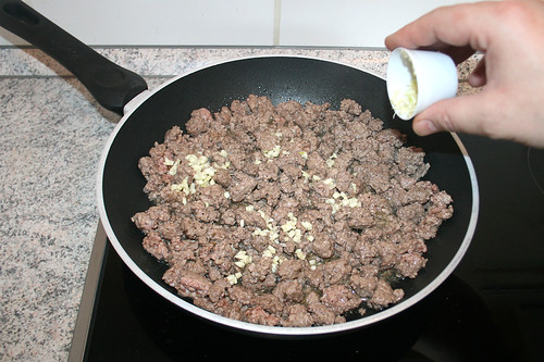 24 - Knoblauch hinzufügen / Add garlic