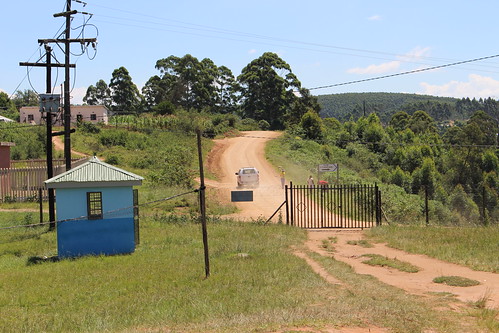 Main gate - Thuthukia Secondary School