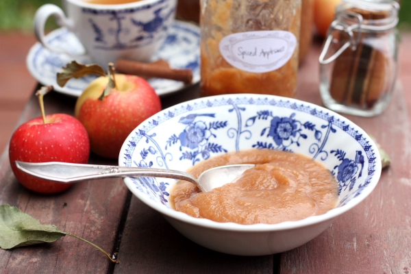Slow Cooker Spiced Applesauce for canning