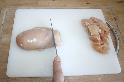27 - Hähnchenbrust würfeln / Dice chicken breast