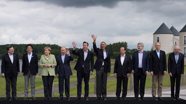 G8 leaders family photo