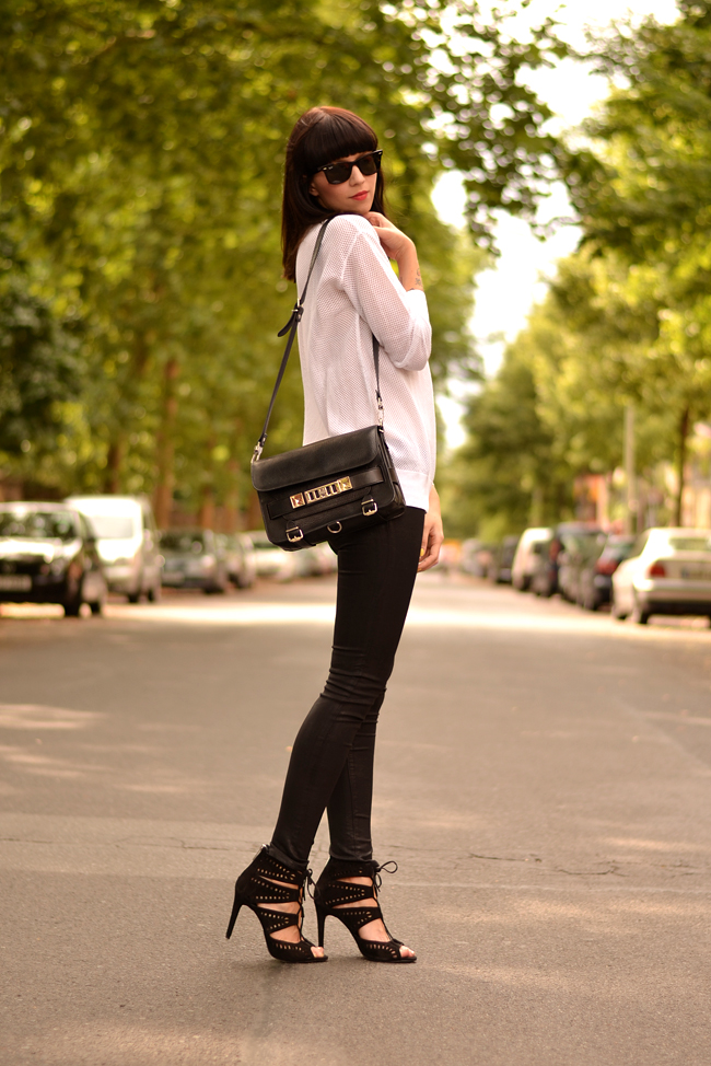 Black White Outfit J Brand Sojeans Sporty Look 9